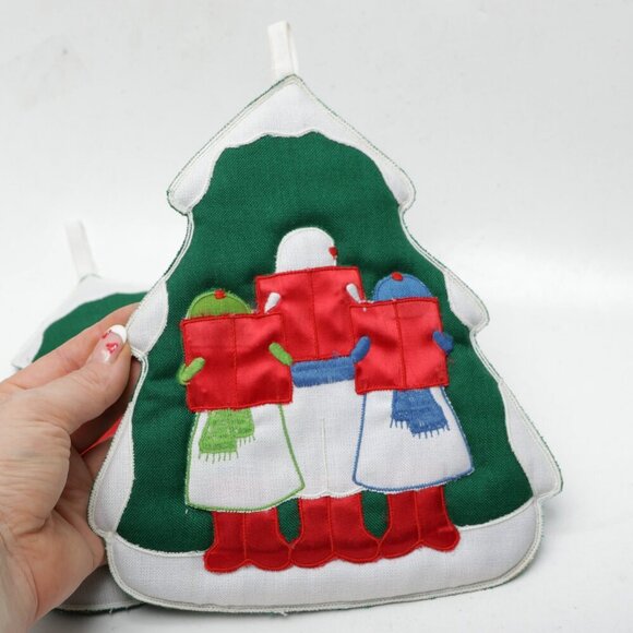 Vintage Embroidered Christmas Tree Carollers Padded Potholders Holiday Set of 2 - Picture 3 of 8